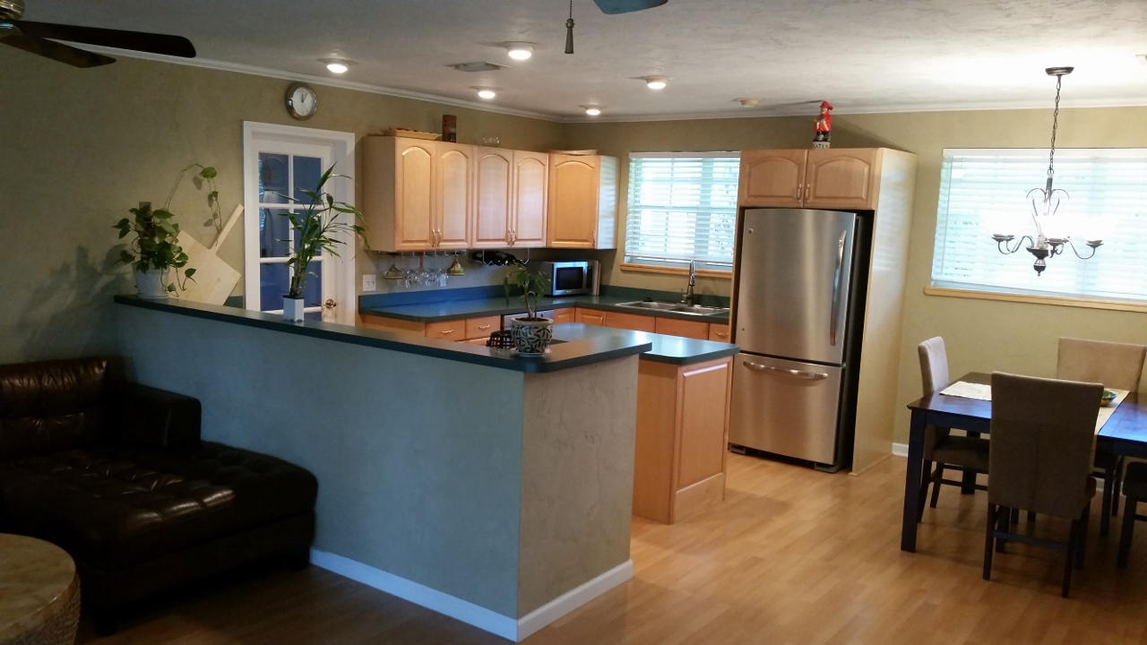691 Nw 12 Rd -kitchen