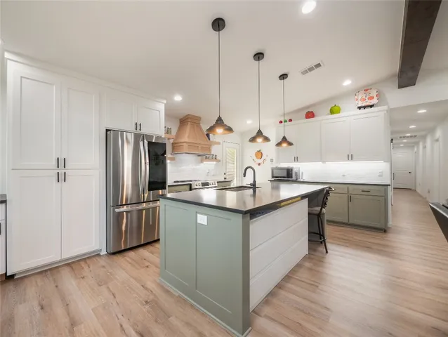 $324,900 | 614 West 3rd Street, McGregor, TX 76657