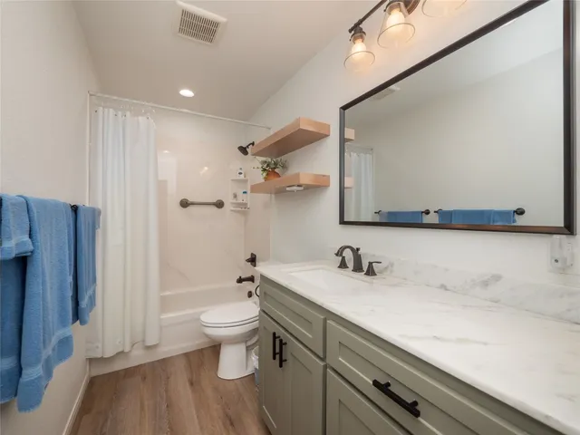 $324,900 | 614 West 3rd Street, McGregor, TX 76657