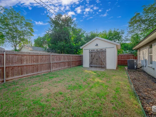 $324,900 | 614 West 3rd Street, McGregor, TX 76657