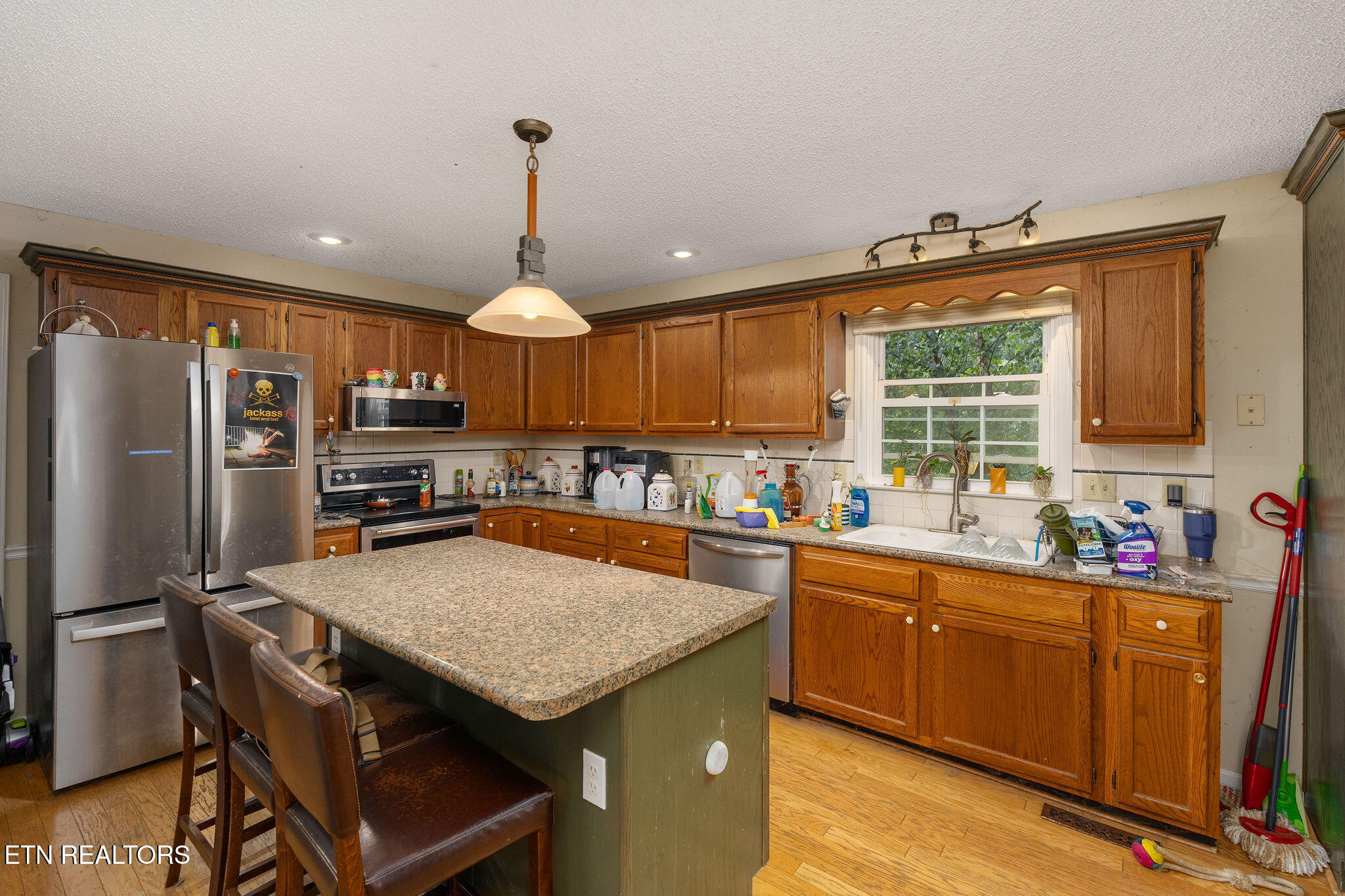 212 Pickens Road Kingsport, TN 37663 - Photo 7 of 49 KITCHEN
