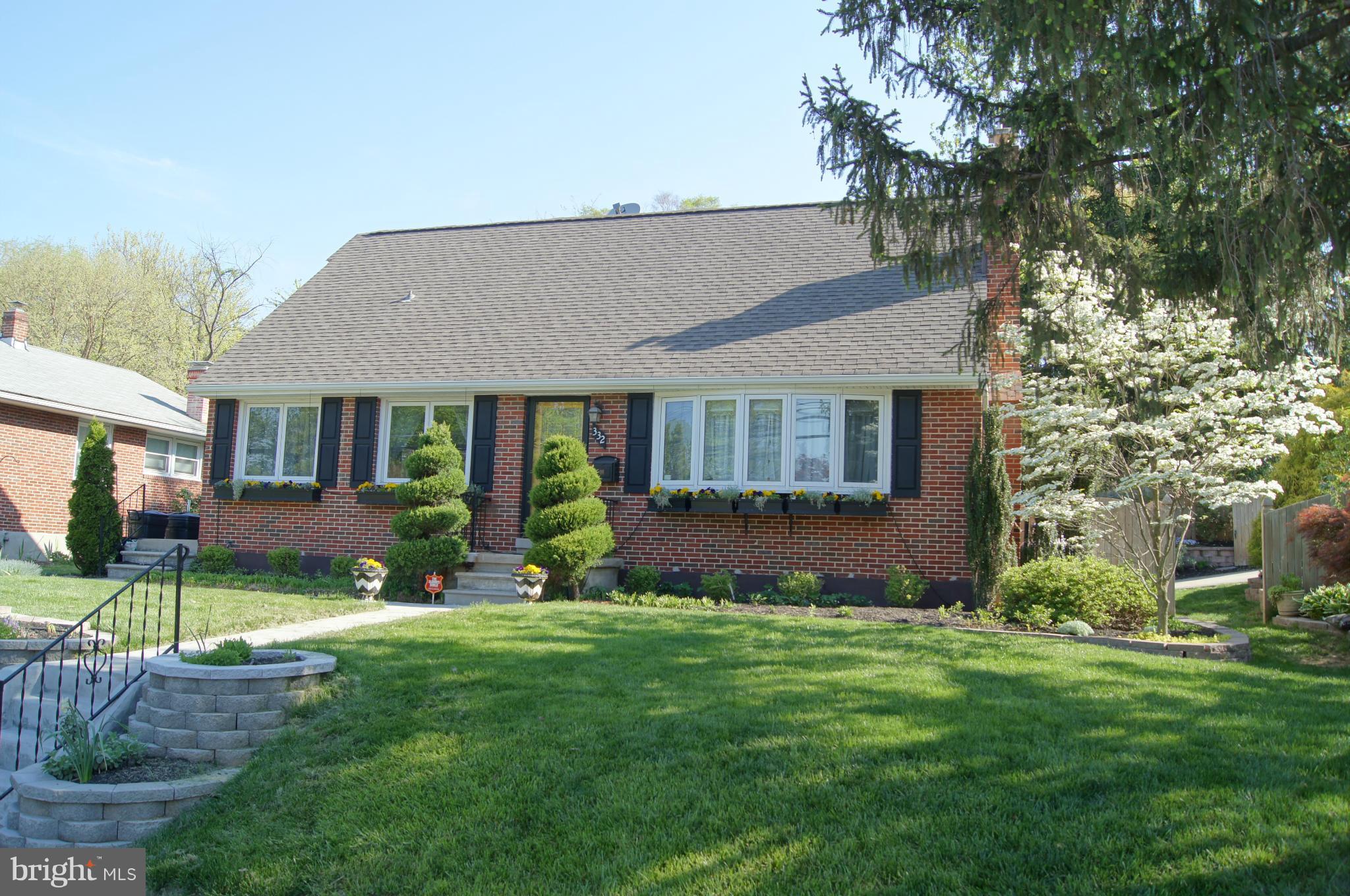 tons of curb appeal