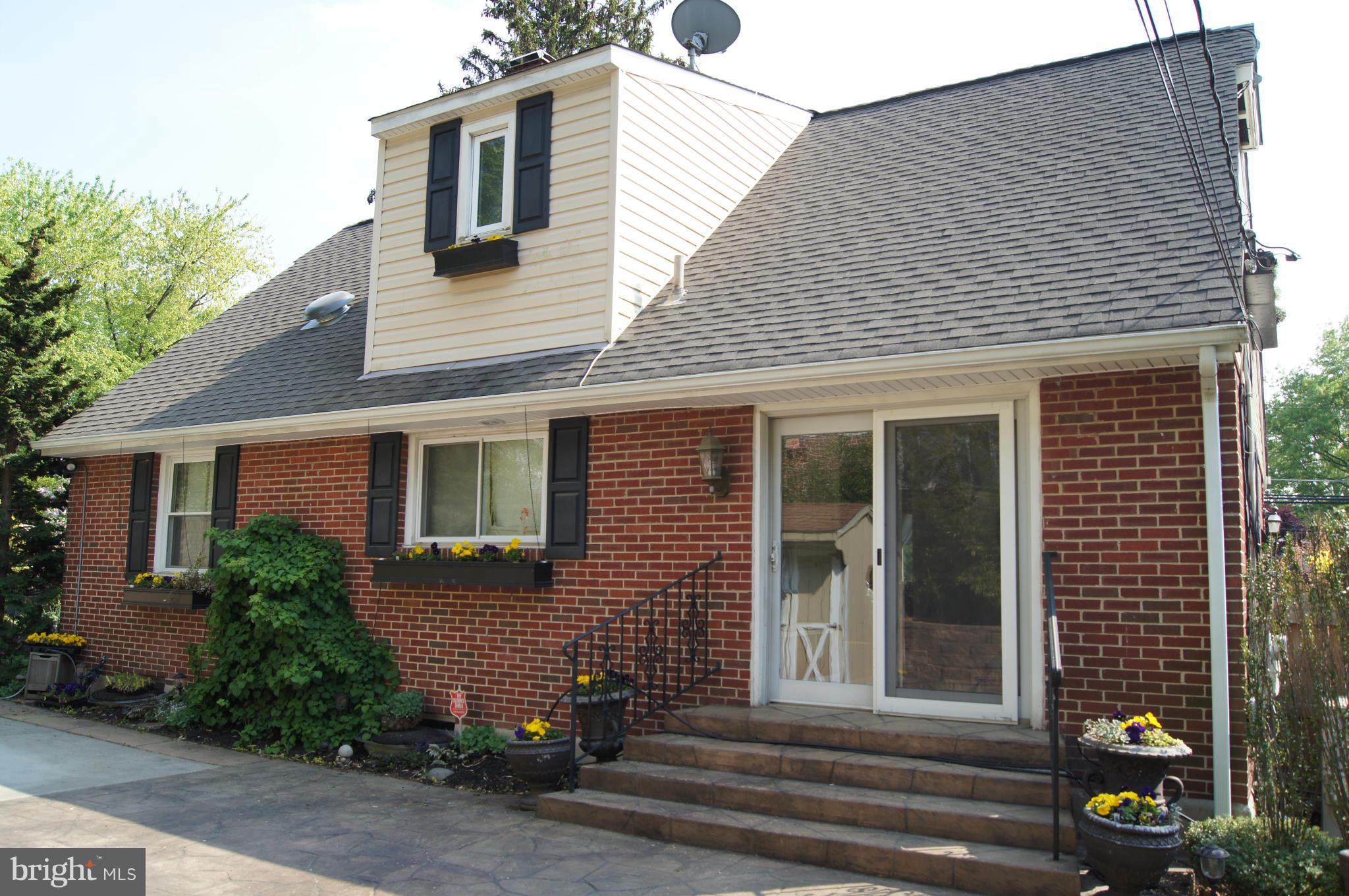 332 Aigburth Road Towson, MD 21286 - Photo 2 of 30 Replacement windows