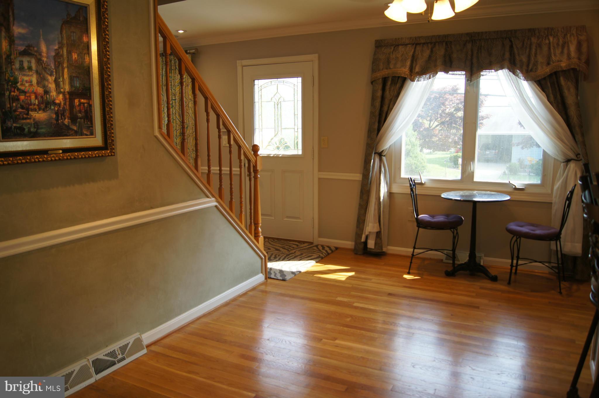 332 Aigburth Road Towson, MD 21286 - Photo 5 of 30 Breakfast area open to kitchen