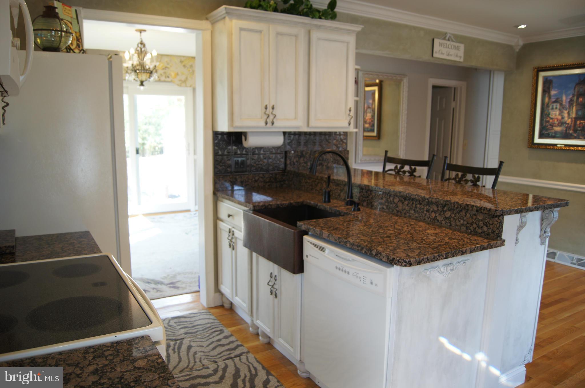 332 Aigburth Road Towson, MD 21286 - Photo 9 of 30 Perfect home for entertaining.