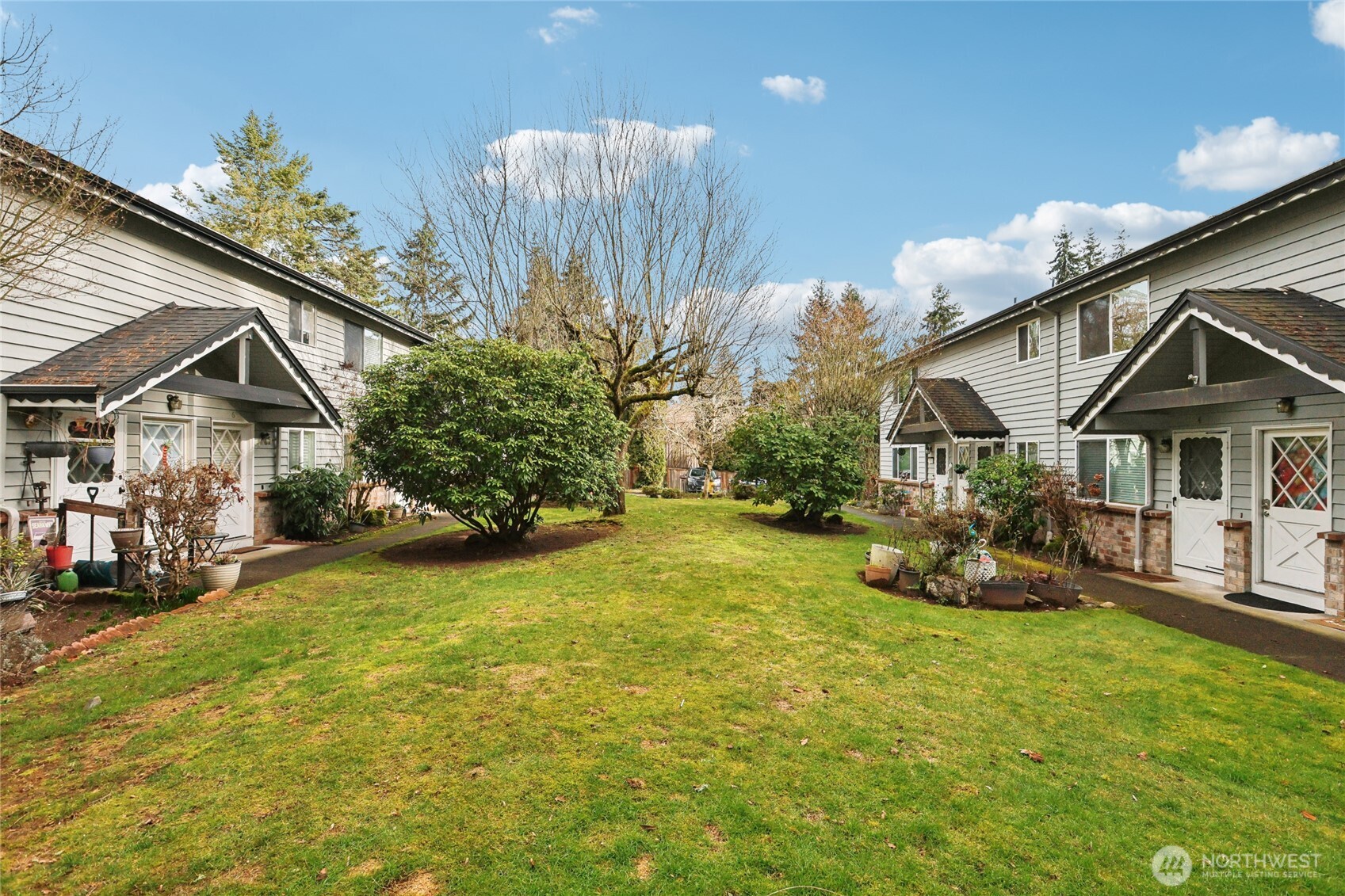 7909 218th Street Southwest, Unit 4 Edmonds, WA 98026 - Photo 28 of 29 a view of a house with patio