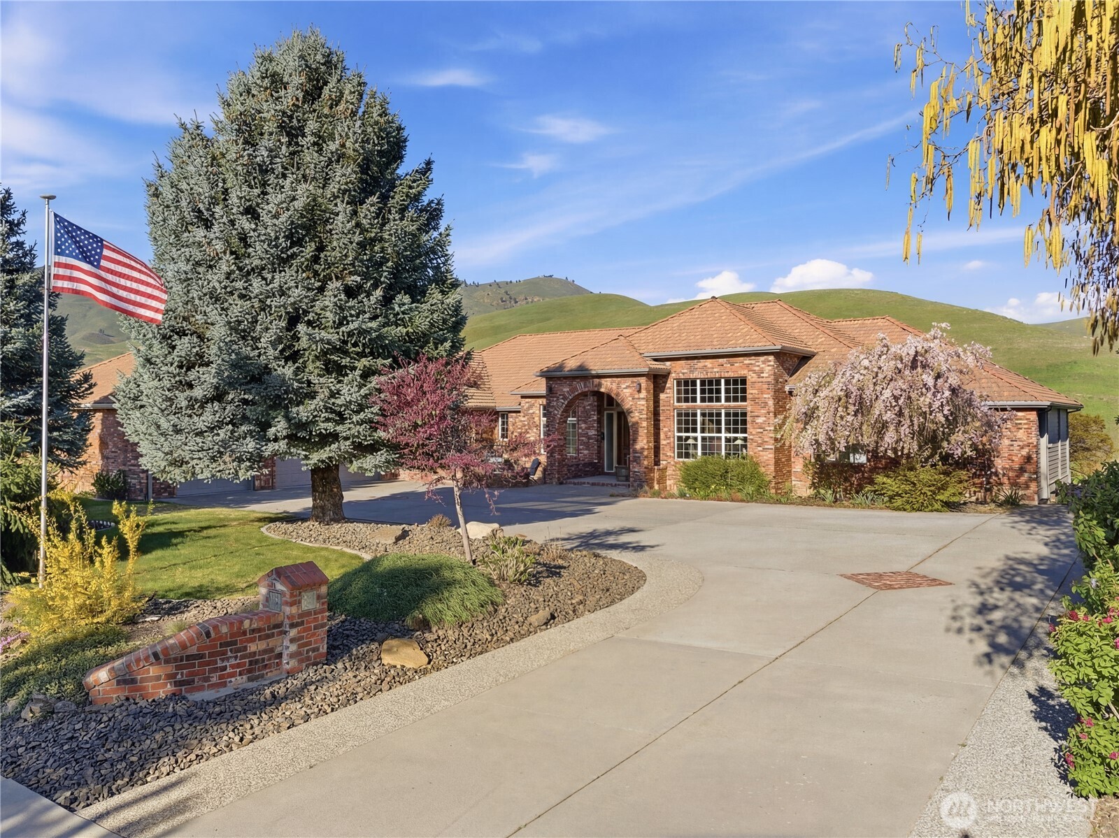 2008 Broadview North Wenatchee, WA 98801 - Photo 1 of 39