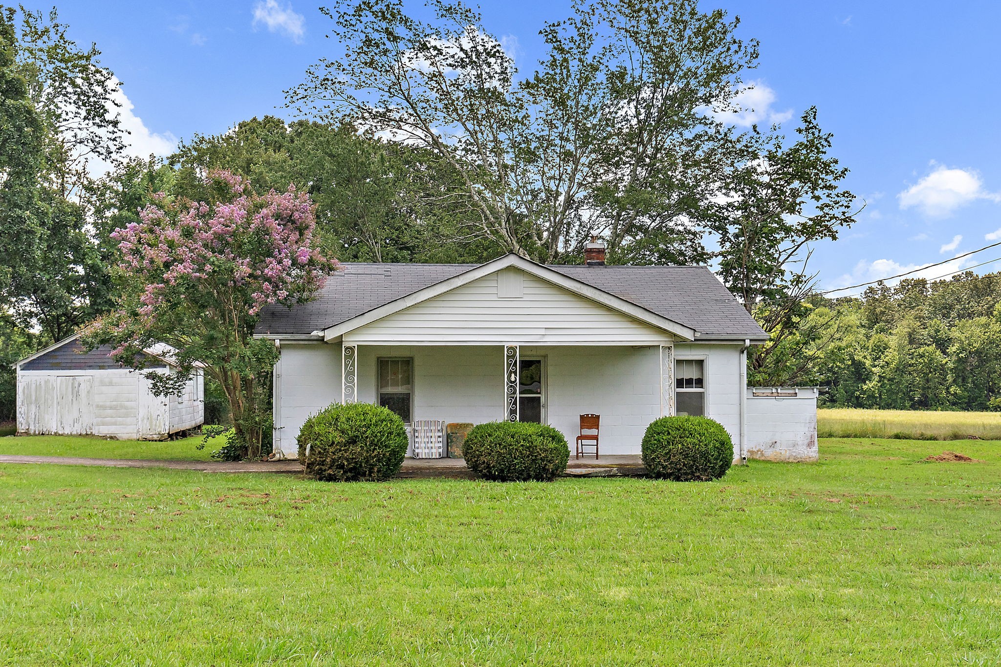 921 Yellow Creek Road Dickson, TN 37055 - Photo 2 of 32