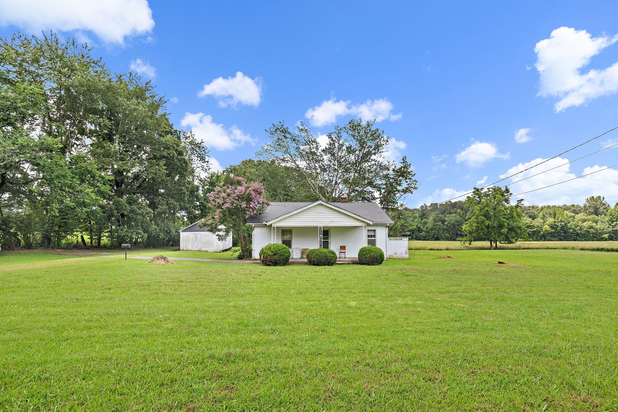 921 Yellow Creek Road Dickson, TN 37055 - Photo 3 of 32