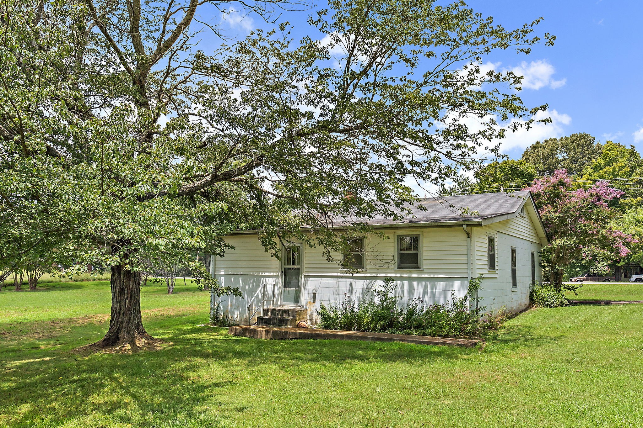 921 Yellow Creek Road Dickson, TN 37055 - Photo 8 of 32