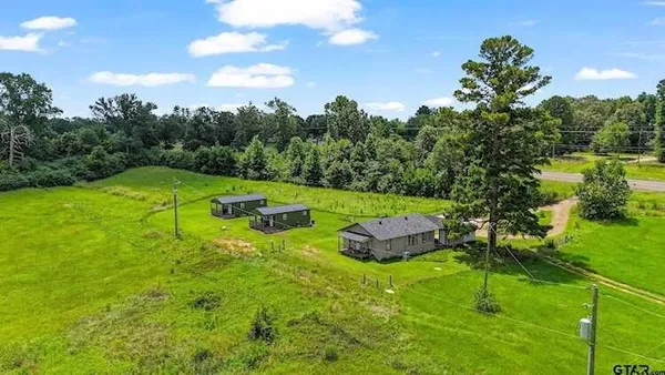 $274,900 | 10864 State Highway 64, Overton, TX 75684