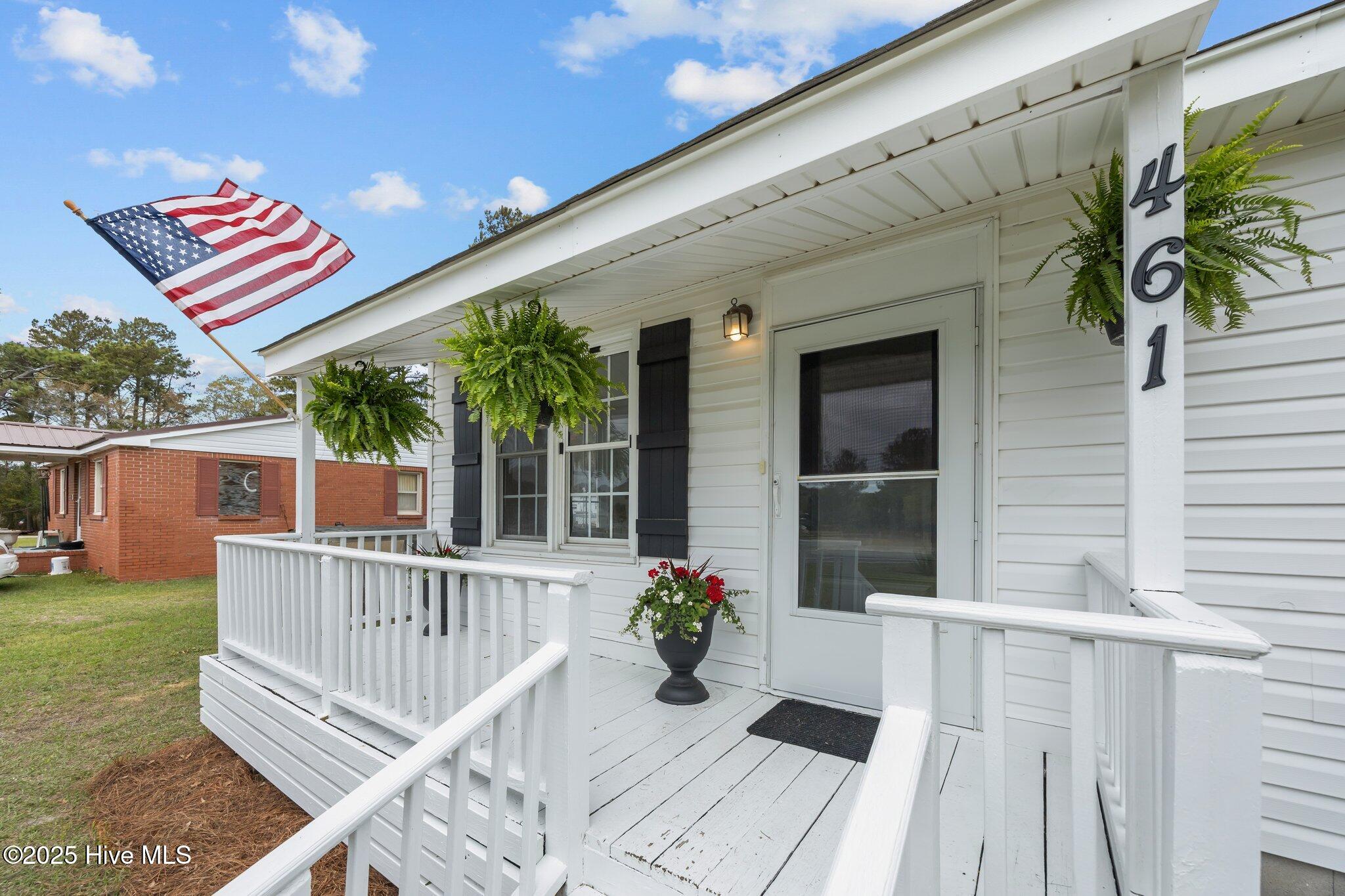 461 Old Folkstone Road Holly Ridge, NC 28445 - Photo 2 of 38 11-web-or-mls-IMG_2316