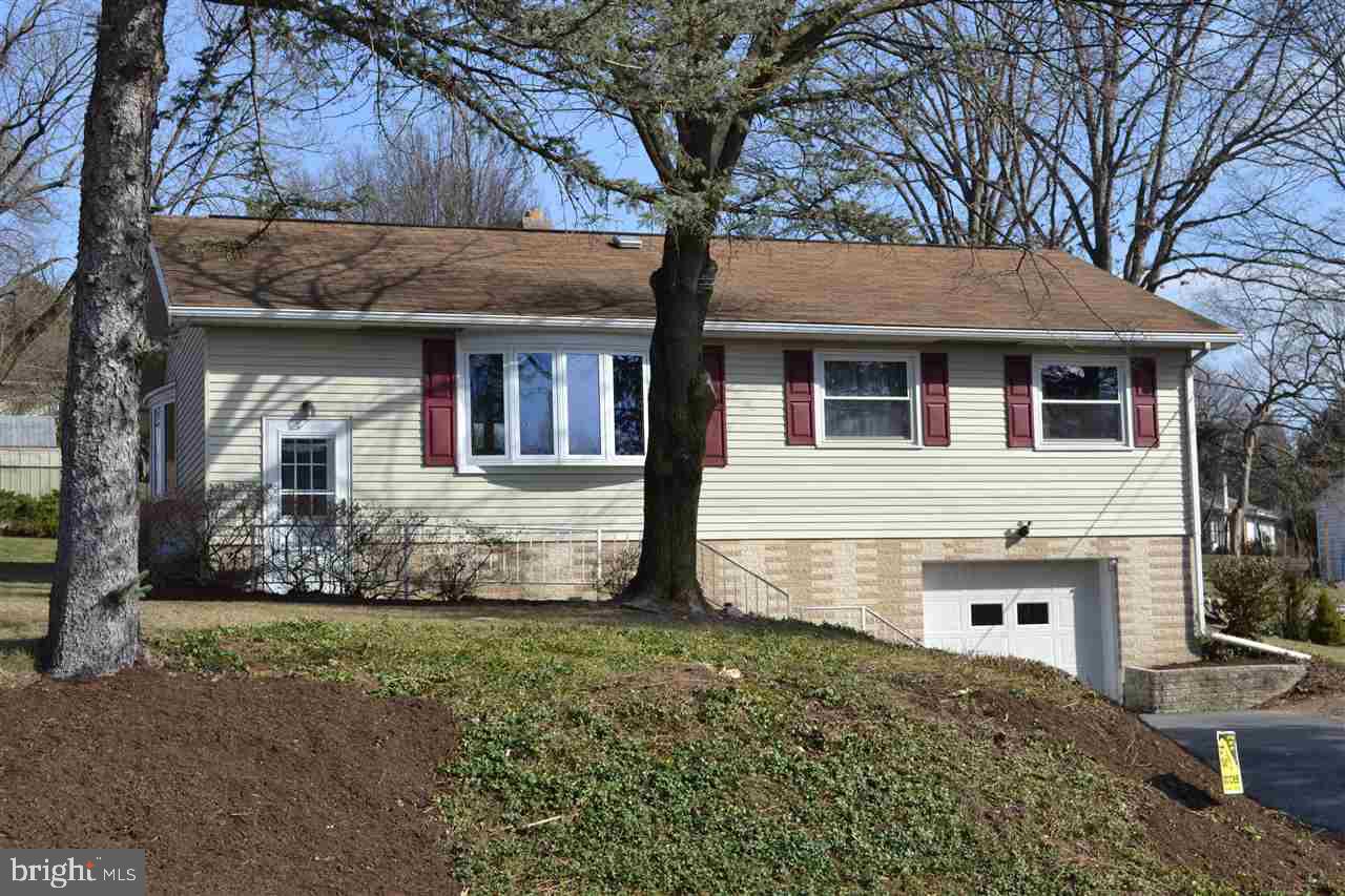 56 Grandview Road Hummelstown, PA 17036 - Photo 1 of 25 Gallery Image 1