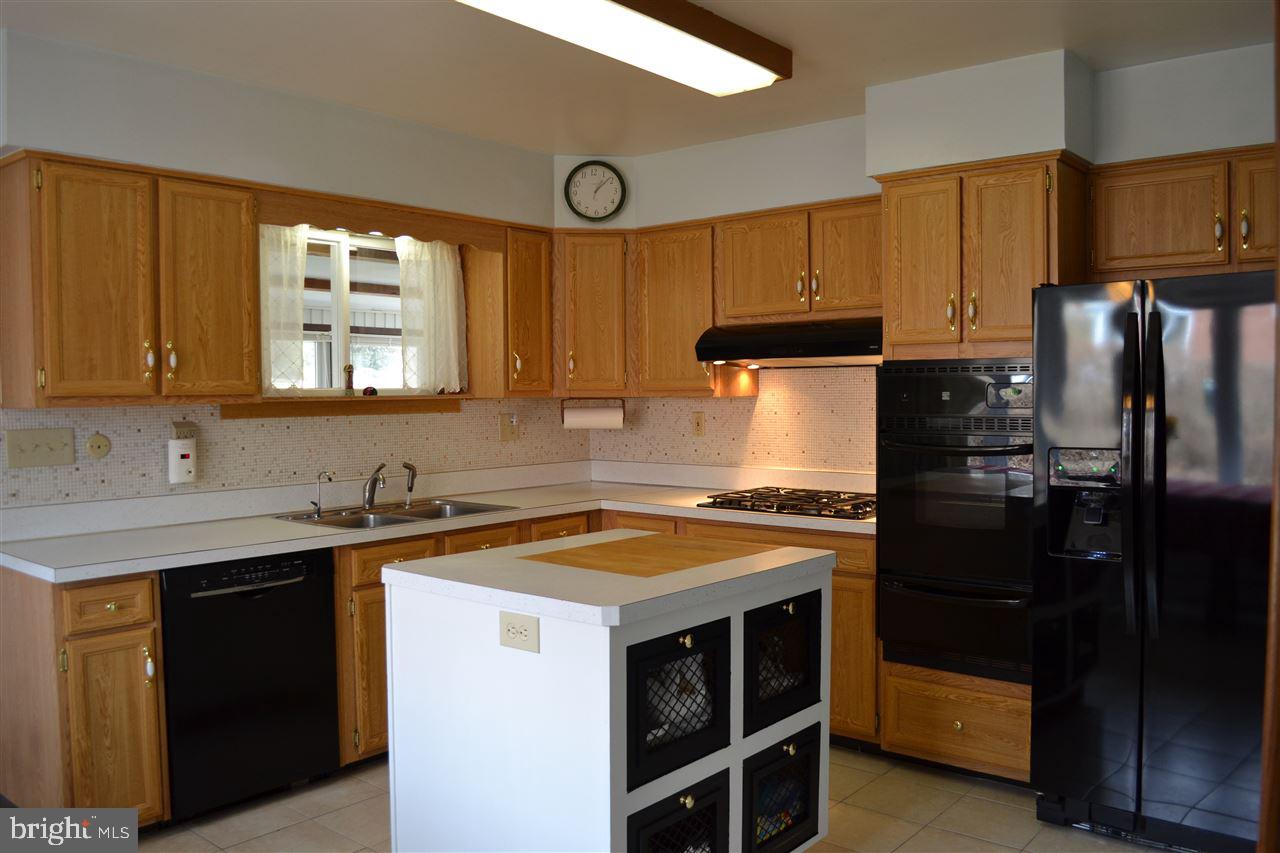 56 Grandview Road Hummelstown, PA 17036 - Photo 2 of 25 Gallery Image 2