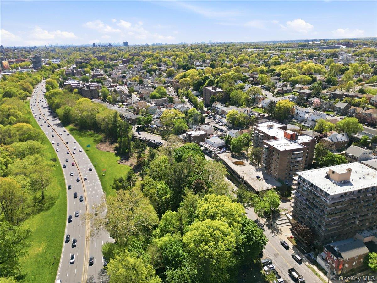 671 Bronx River Road, Unit 2F Yonkers, NY 10704 - Photo 22 of 23