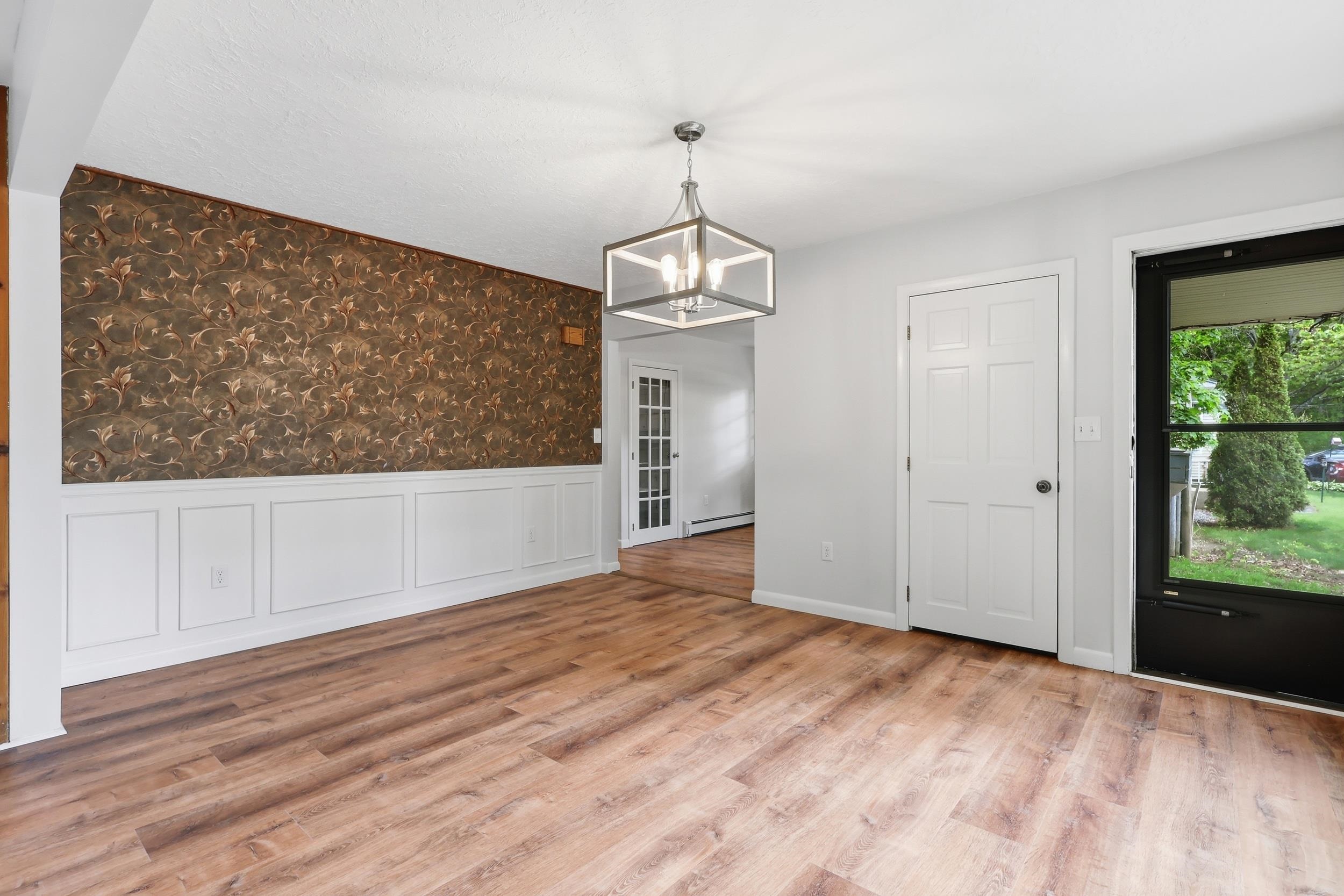 85 Whitney Avenue Manchester, NH 03104 - Photo 20 of 58