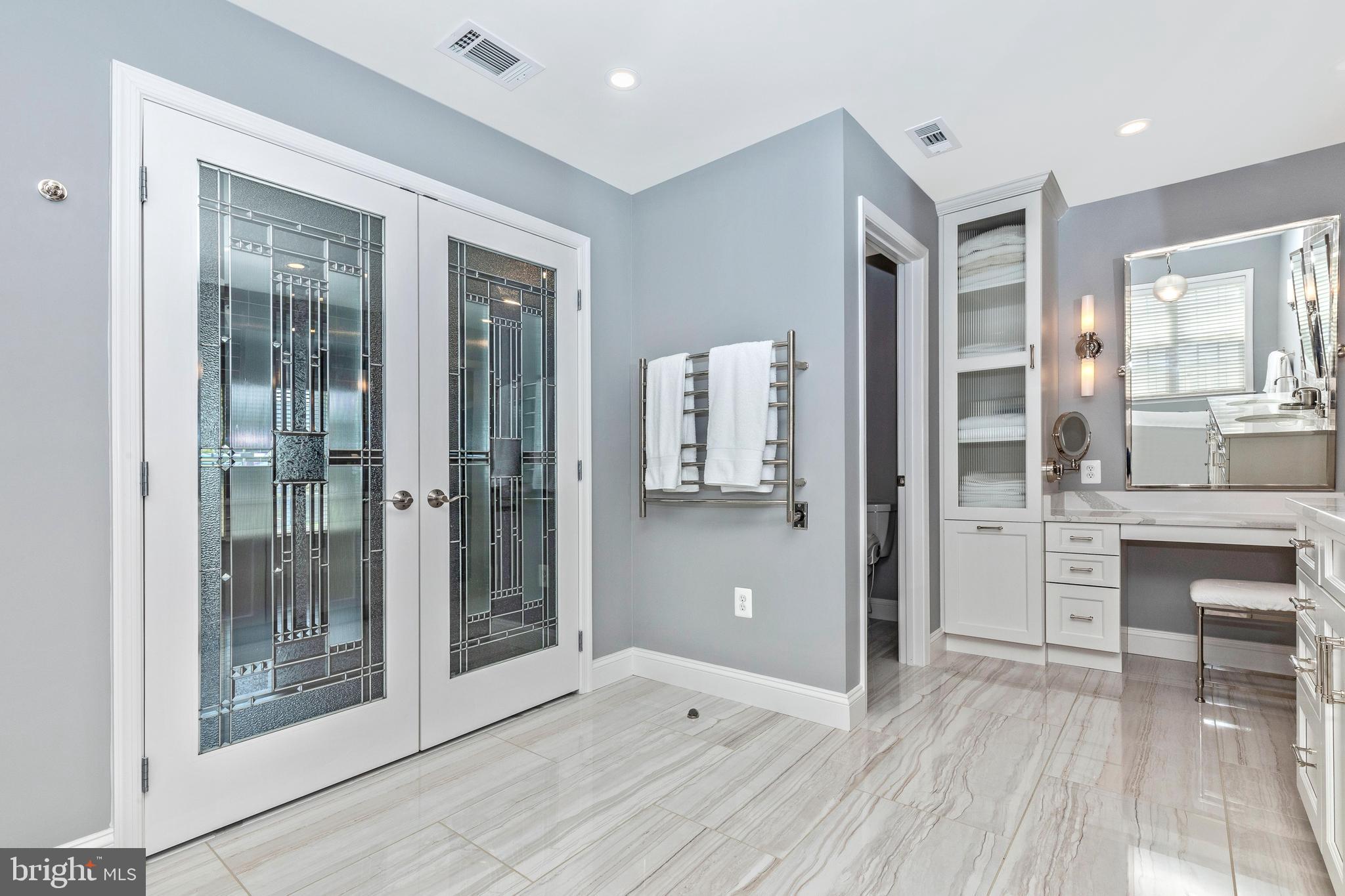 18510 Cornflower Road Boyds, MD 20841 - Photo 64 of 100 Heated towel rack