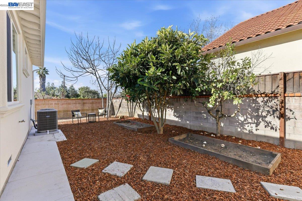 4519 Edwards Lane Castro Valley, CA 94546 - Photo 42 of 46 a backyard of a house with lots of green space