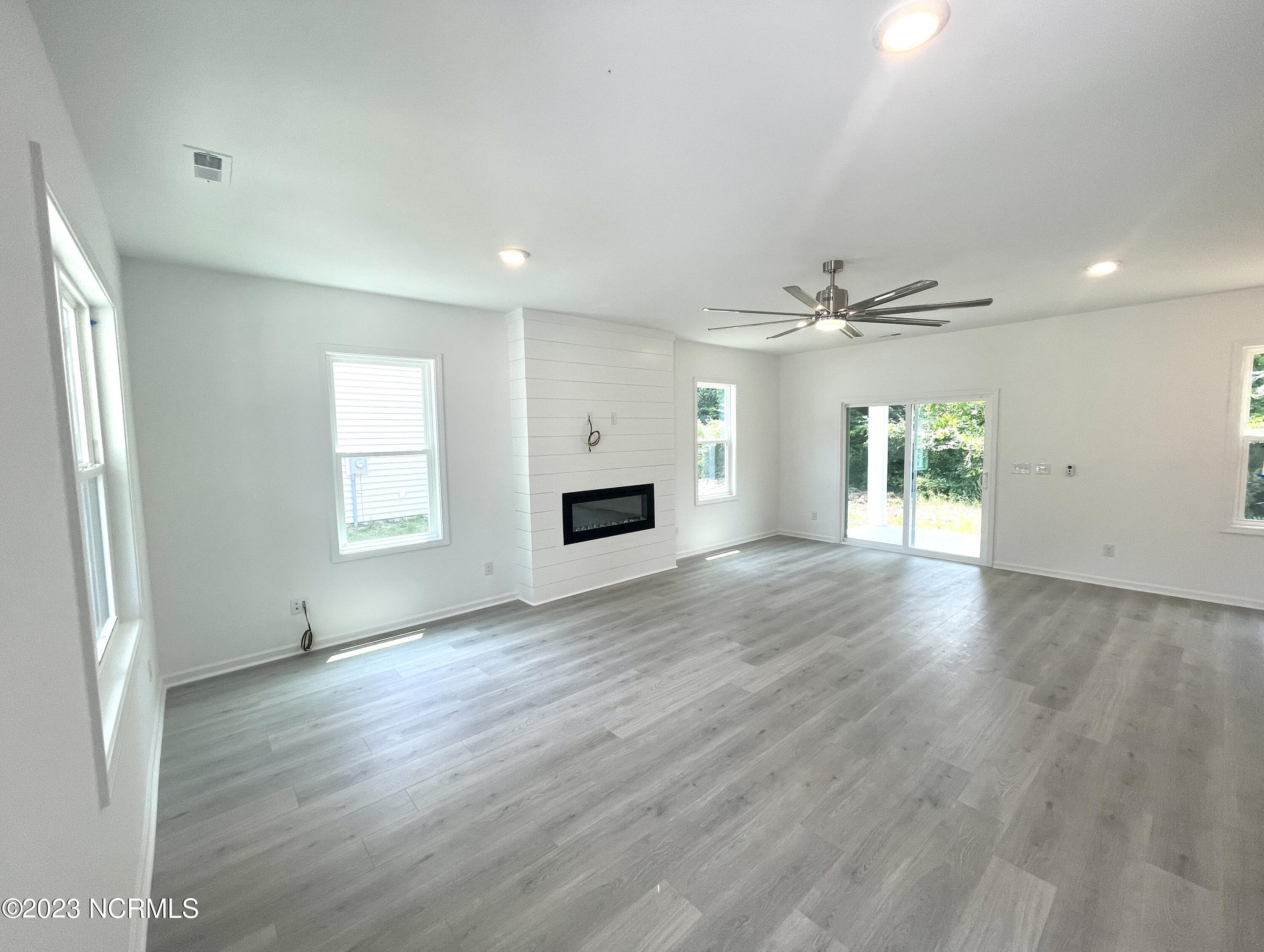 8811 Colbert Pl Drive Leland, NC 28451 - Photo 5 of 21 Living Room