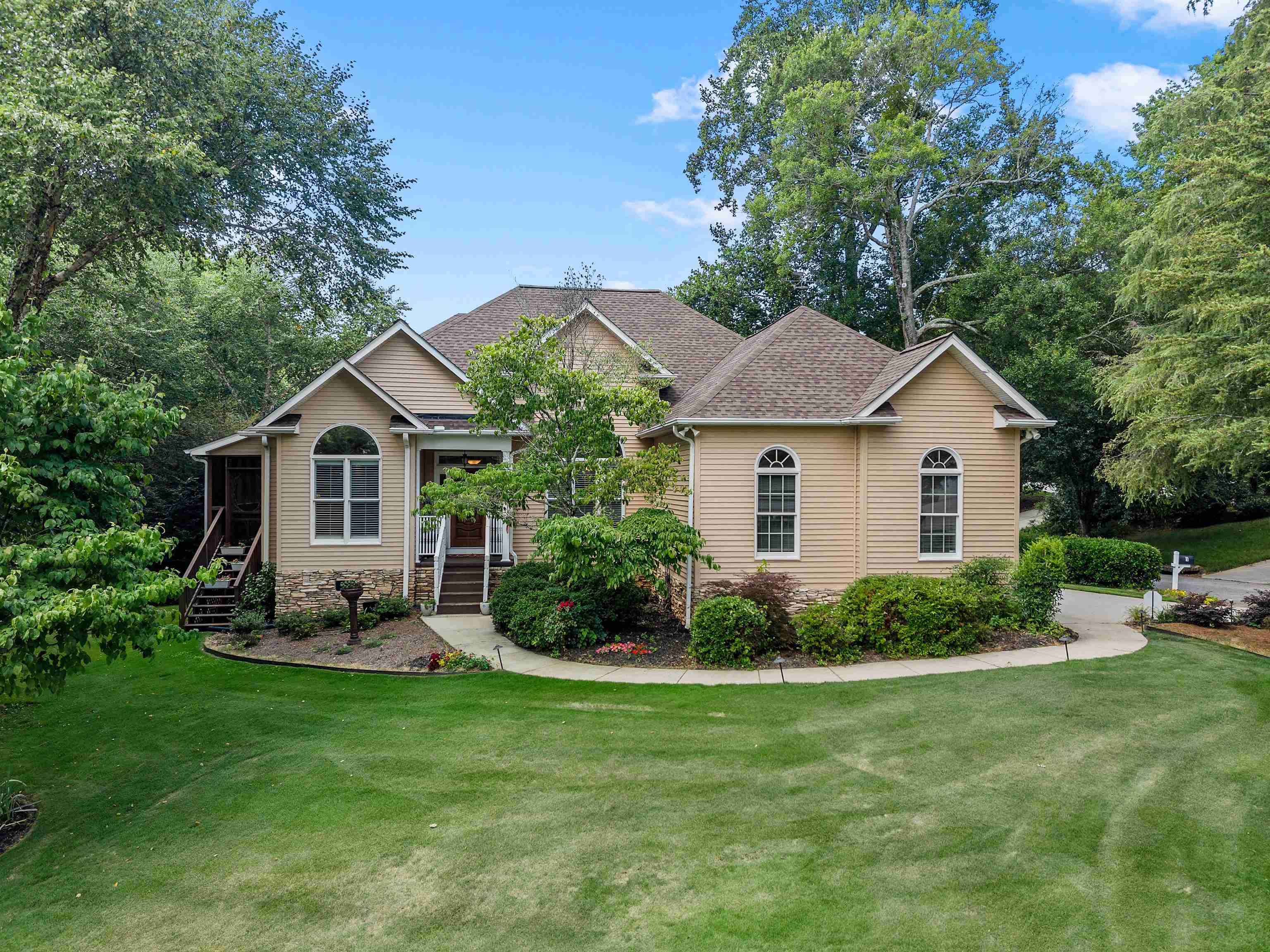 1 Fox Ridge Way Taylors, SC 29687 - Photo 1 of 44