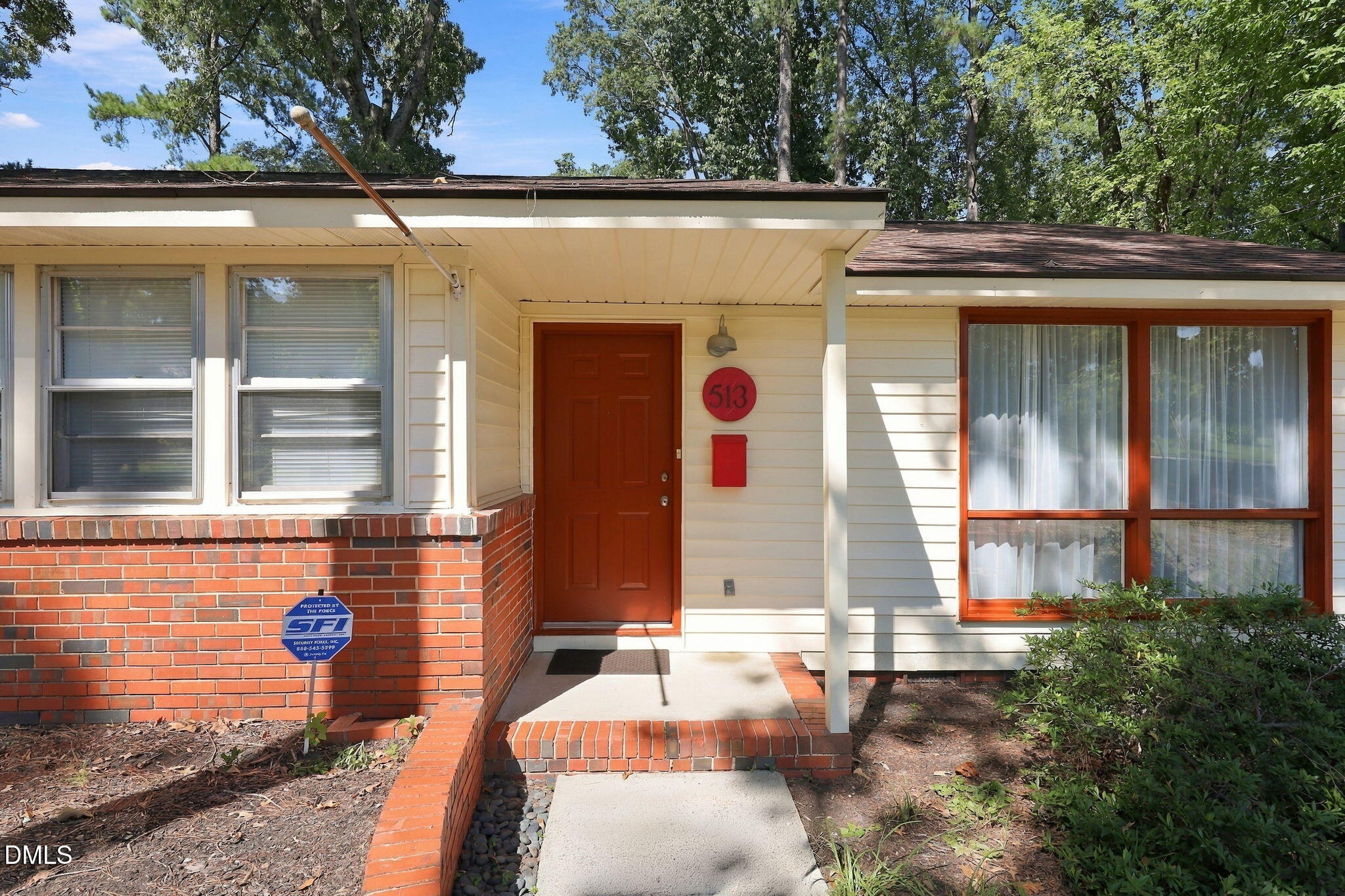 513 Banks Street Raleigh, NC 27604 - Photo 3 of 34 Exterior