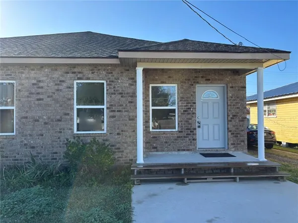 $1,750 | 5127 Oak Drive, Marrero, LA 70072