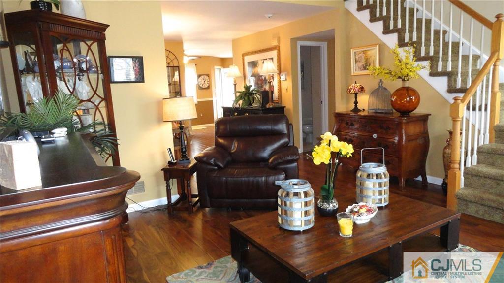 74 B Winthrop Road Monroe Township, NJ 08831 - Photo 4 of 25 Gallery Image 4