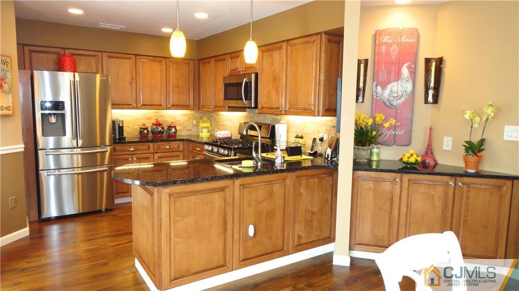 74 B Winthrop Road Monroe Township, NJ 08831 - Photo 6 of 25 Gallery Image 6