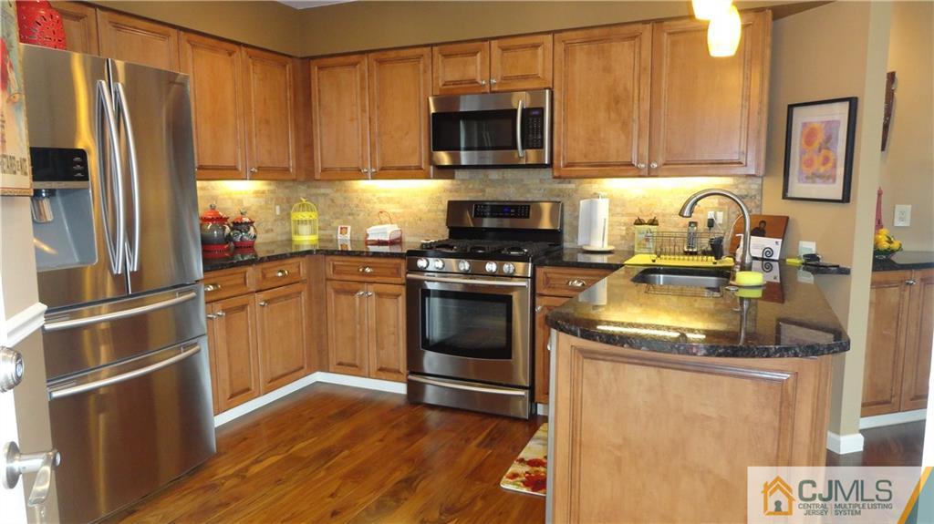 74 B Winthrop Road Monroe Township, NJ 08831 - Photo 7 of 25 Gallery Image 7