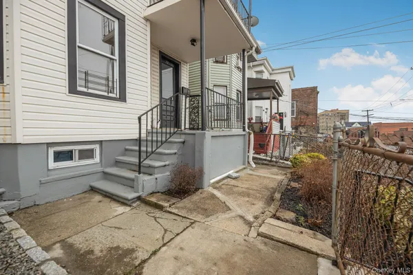$699,999 | 13 Beach Street, Mount Vernon, NY 10550