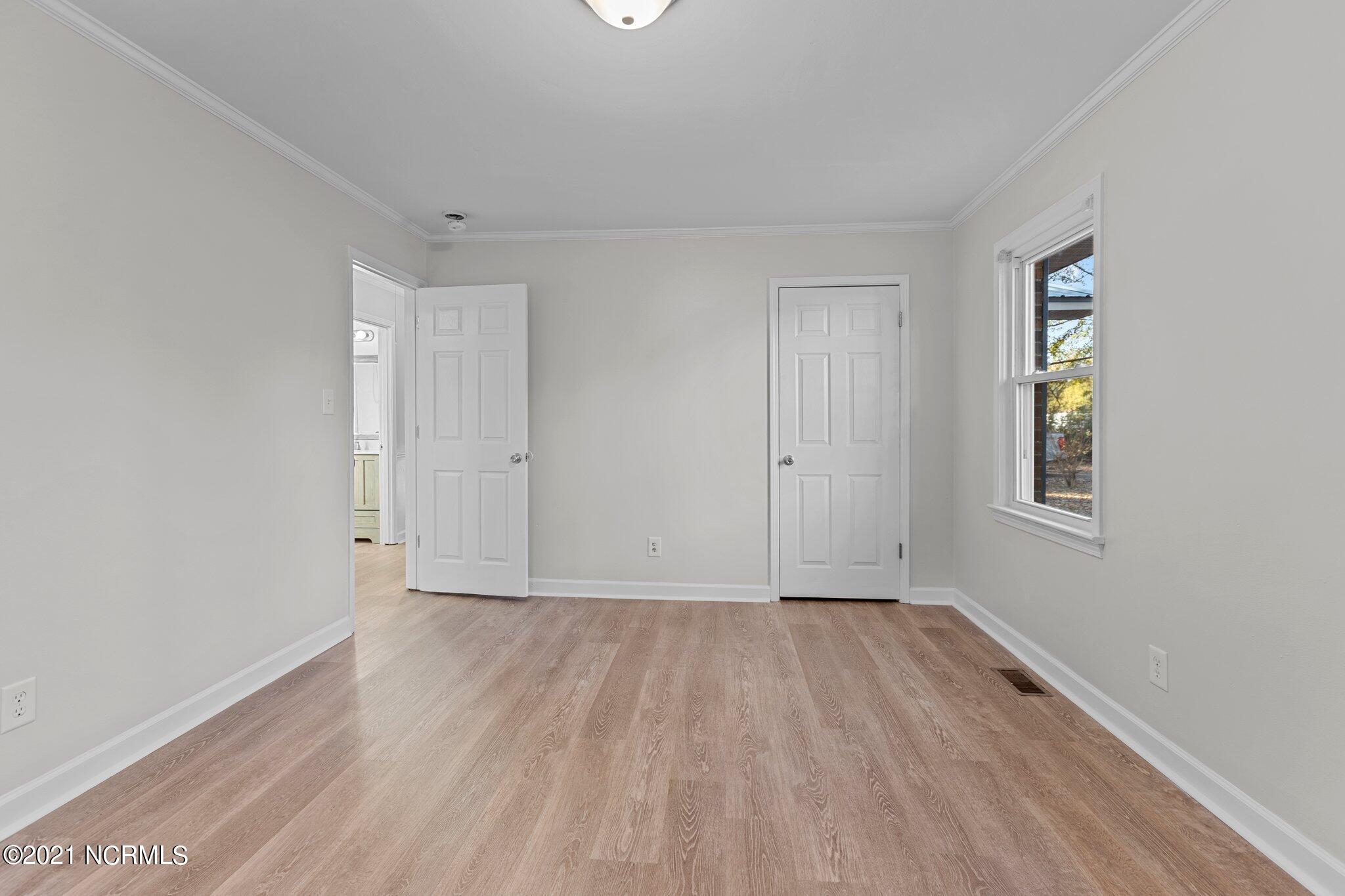 2064 East Hanrahan Road Grifton, NC 28530 - Photo 27 of 31 2nd Bedroom