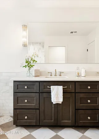 $2,435,000 | 4835 East Indianola Avenue, Phoenix, AZ 85018