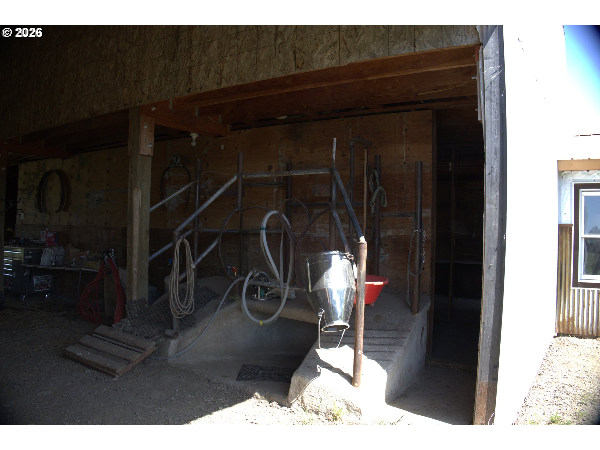 55821 Wildhorse Road Weston, OR 97886 - Photo 15 of 33 a picture of a room