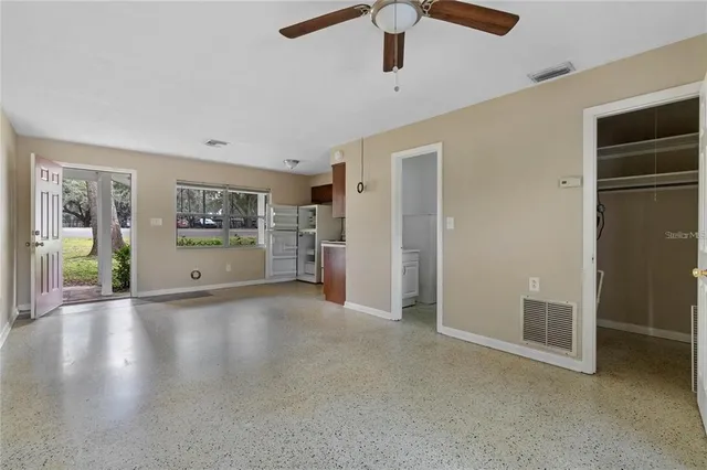 $1,100 | 1925 South Lakemont Avenue, Winter Park, FL 32792
