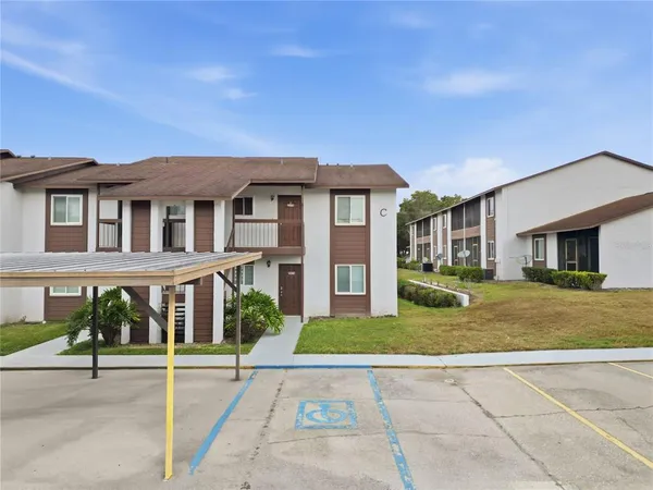 $125,000 | 39132 County Road 54, Unit 2076, Zephyrhills, FL 33542