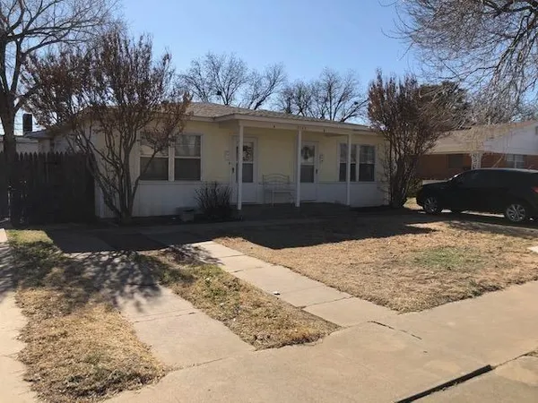 $750 | 3103 33rd Street, Unit B, Lubbock, TX 79410