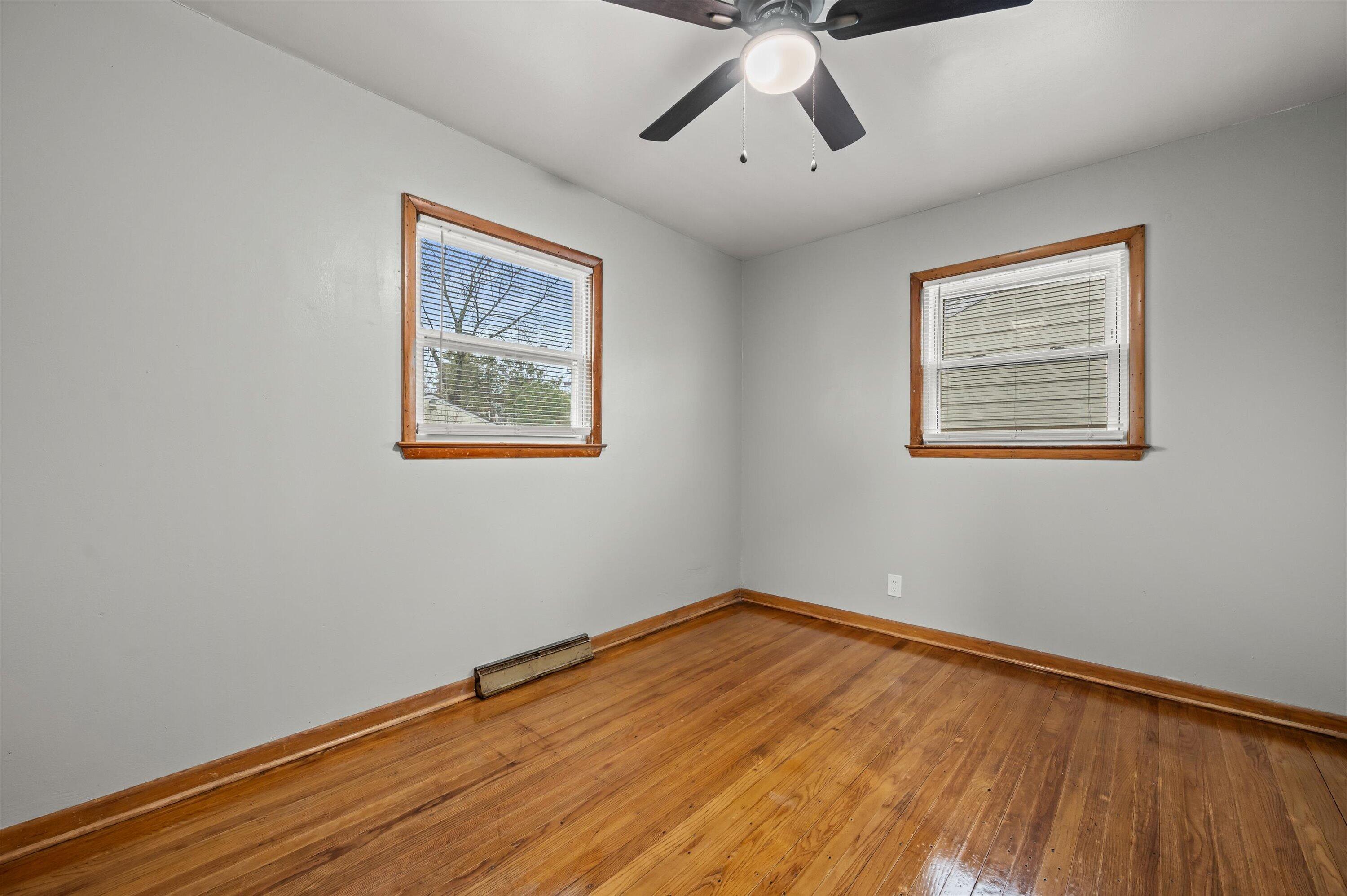 5863 North 62nd Street Milwaukee, WI 53218 - Photo 16 of 20 09-DSC7547