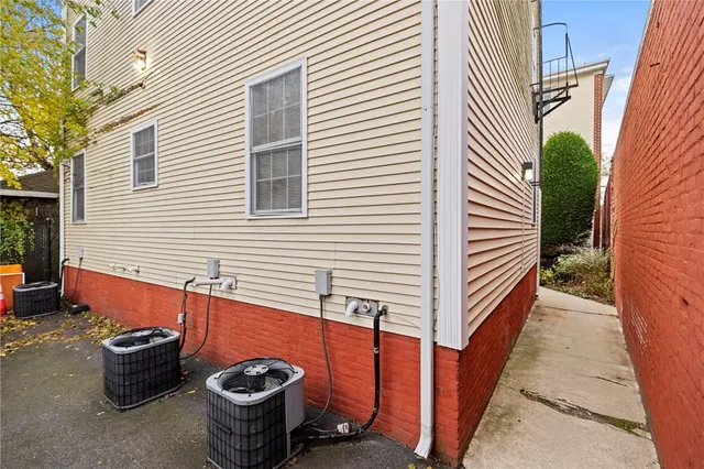 $375,000 | 58 Sutton Street, Unit 6, Providence, RI 02903