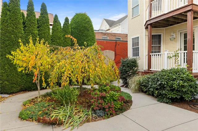 $375,000 | 58 Sutton Street, Unit 6, Providence, RI 02903