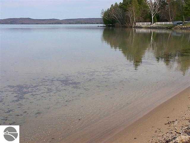 6970 West MacFarlane Road Glen Arbor, MI 49636 - Photo 6 of 20 1726100-5.JPG