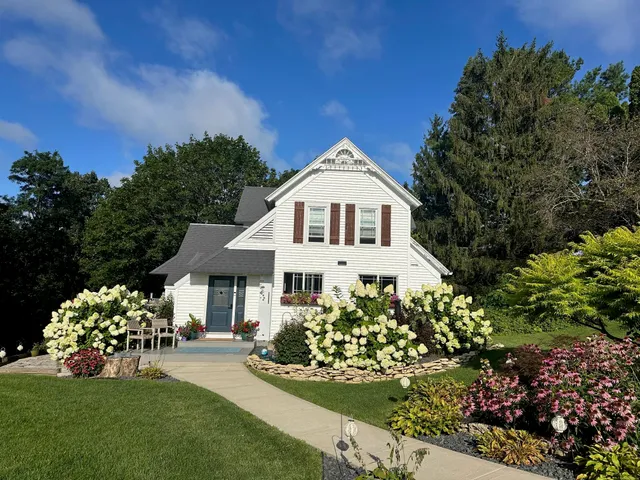 $725,000 | 3891 Birch Trail, Cross Plains, WI 53528