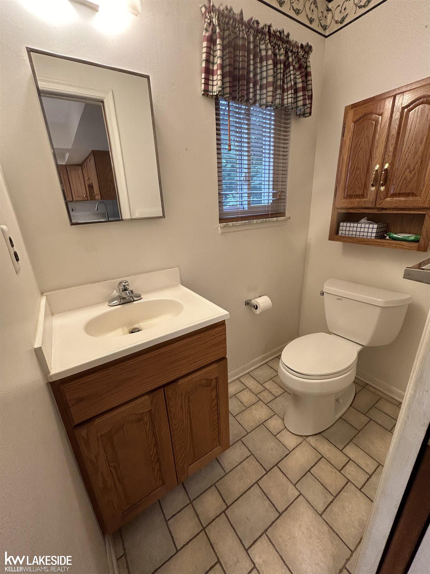 3308 Spring Meadow Drive Rochester, MI 48306 - Photo 10 of 22 50156833-86826c1c-ade4-4a4e-aae4-71c8380a6180.JPG