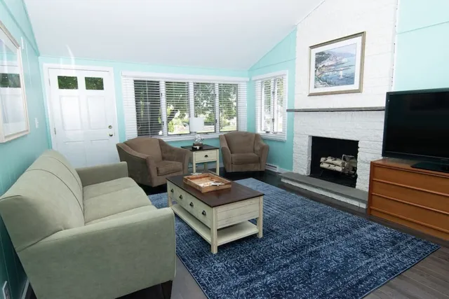 $2,700 | 15 Treasure Road, Narragansett, RI 02882