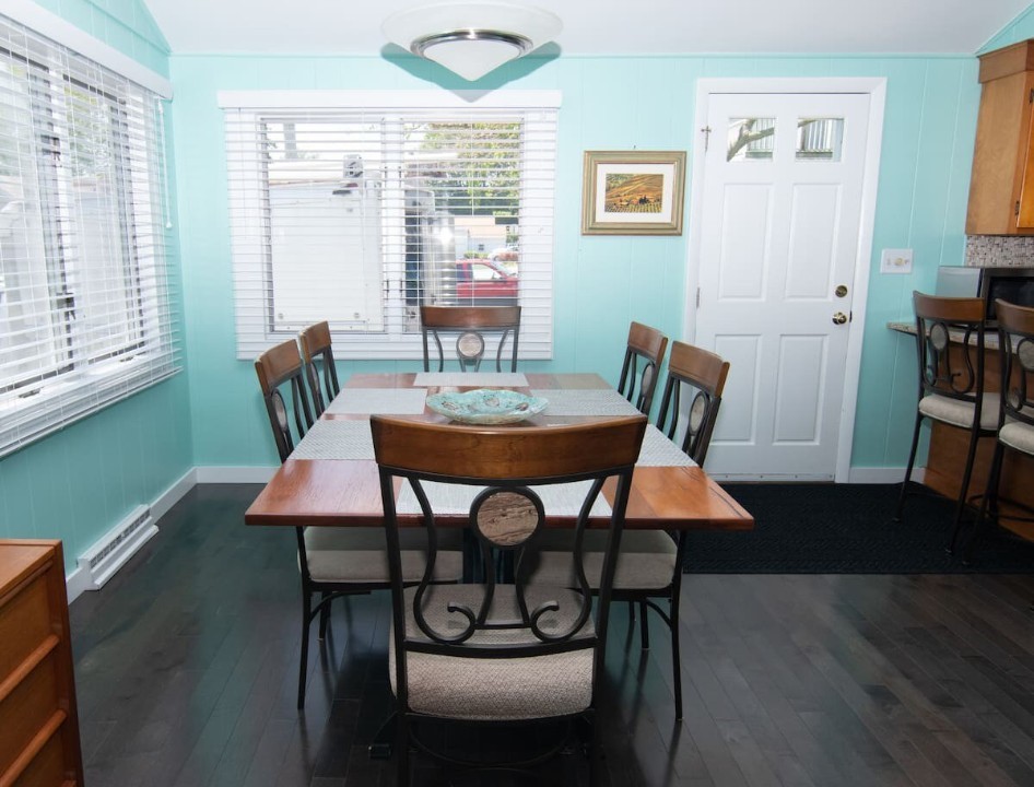 15 Treasure Road Narragansett, RI 02882 - Photo 4 of 10