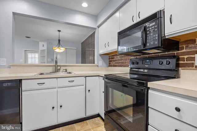 $310,000 | 45 Brookside Court, Unit 45, Horsham, PA 19044