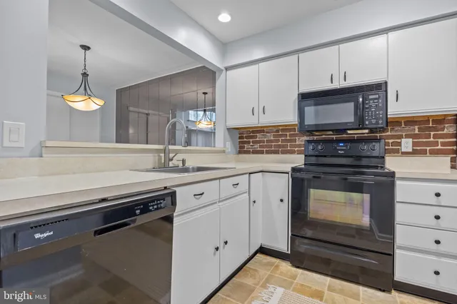 $310,000 | 45 Brookside Court, Unit 45, Horsham, PA 19044