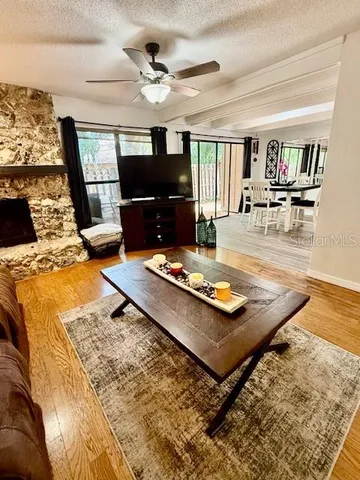 a view of a tennis court