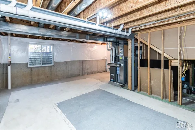 $385,000 | 3019 Preston Woods Trail, Lake St. Louis, MO 63367