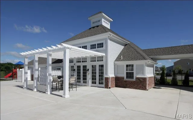 $385,000 | 3019 Preston Woods Trail, Lake St. Louis, MO 63367