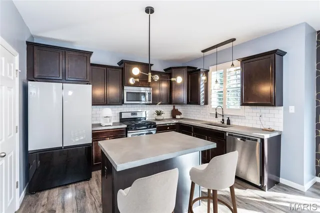 $385,000 | 3019 Preston Woods Trail, Lake St. Louis, MO 63367